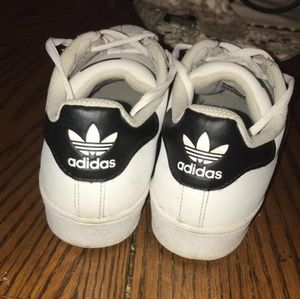 Adidas superstars